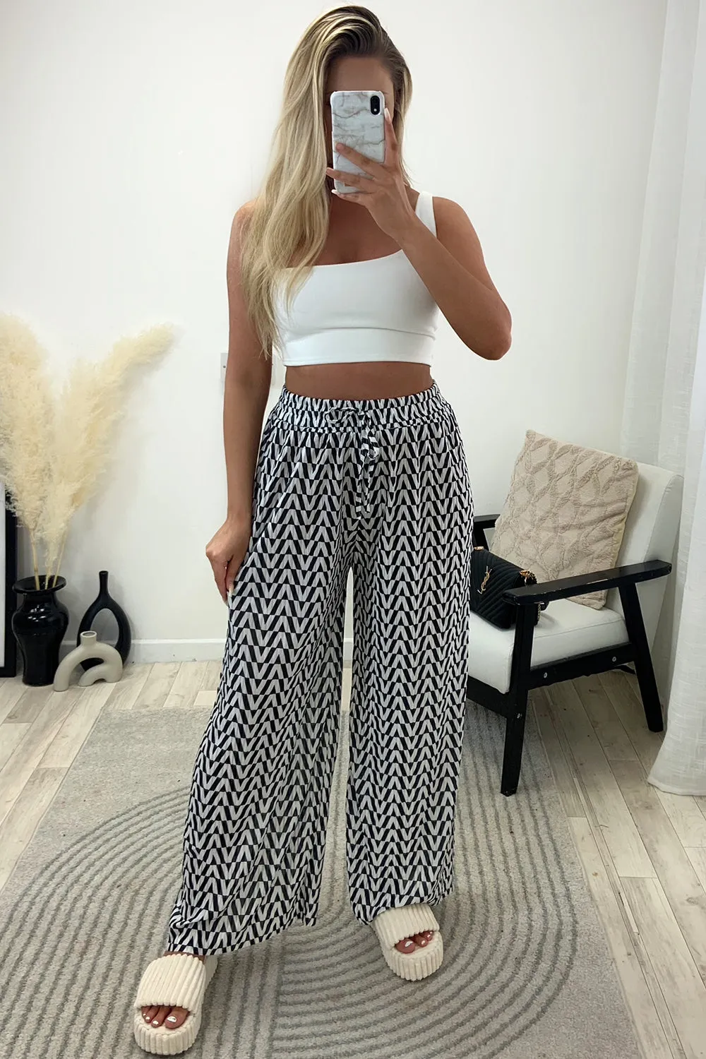 Avaa White and Black Plisse Patterned Wide Leg Trousers