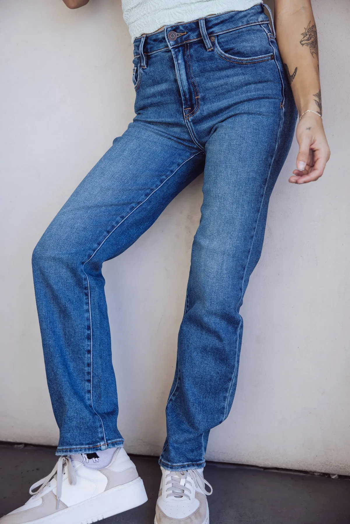 Hidden Jeans Tracey High Rise Straight Jean - Medium Dark