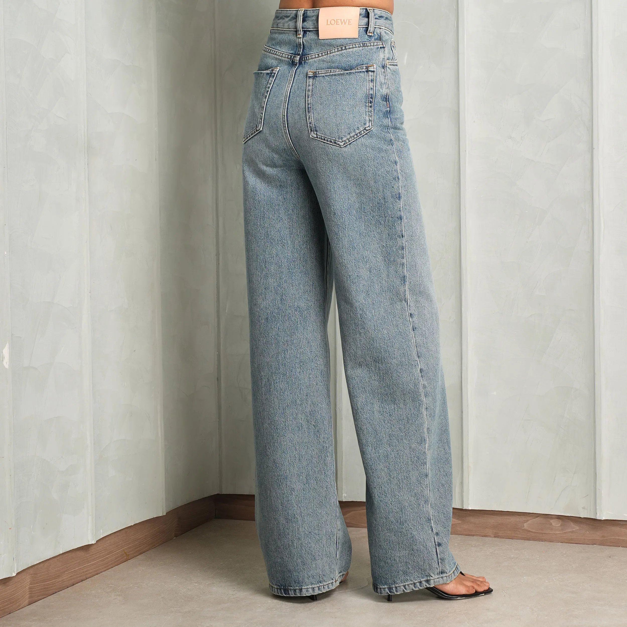 High Waisted Jeans