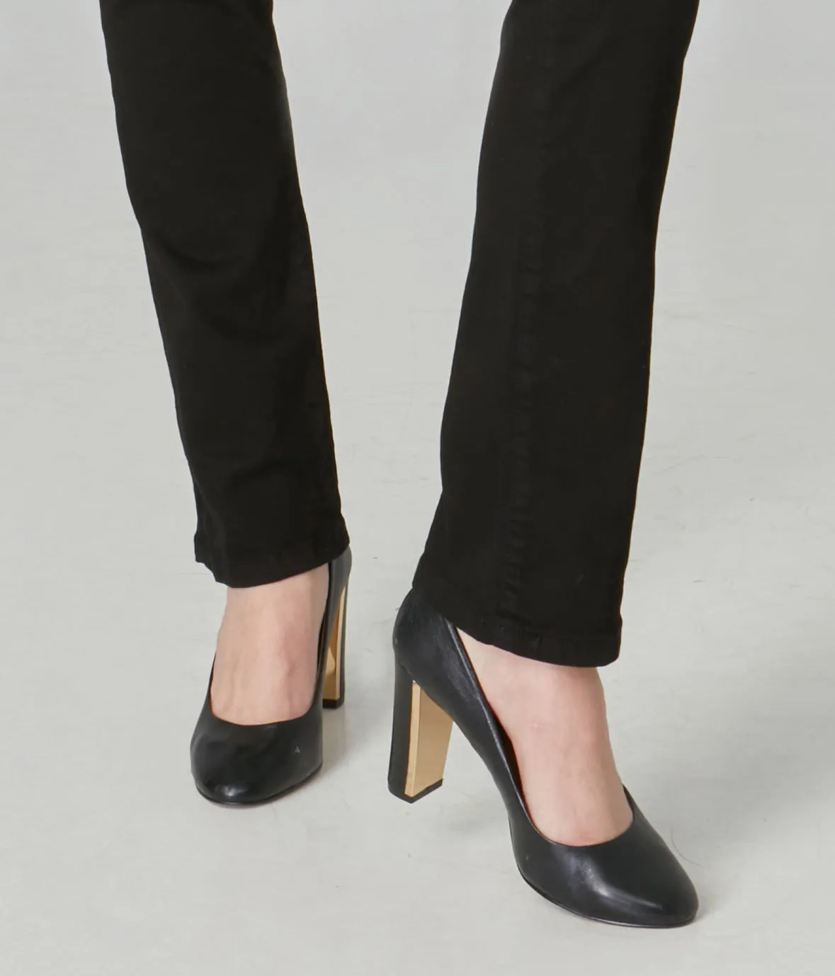 Kate-BLK High-Rise Straight Jeans