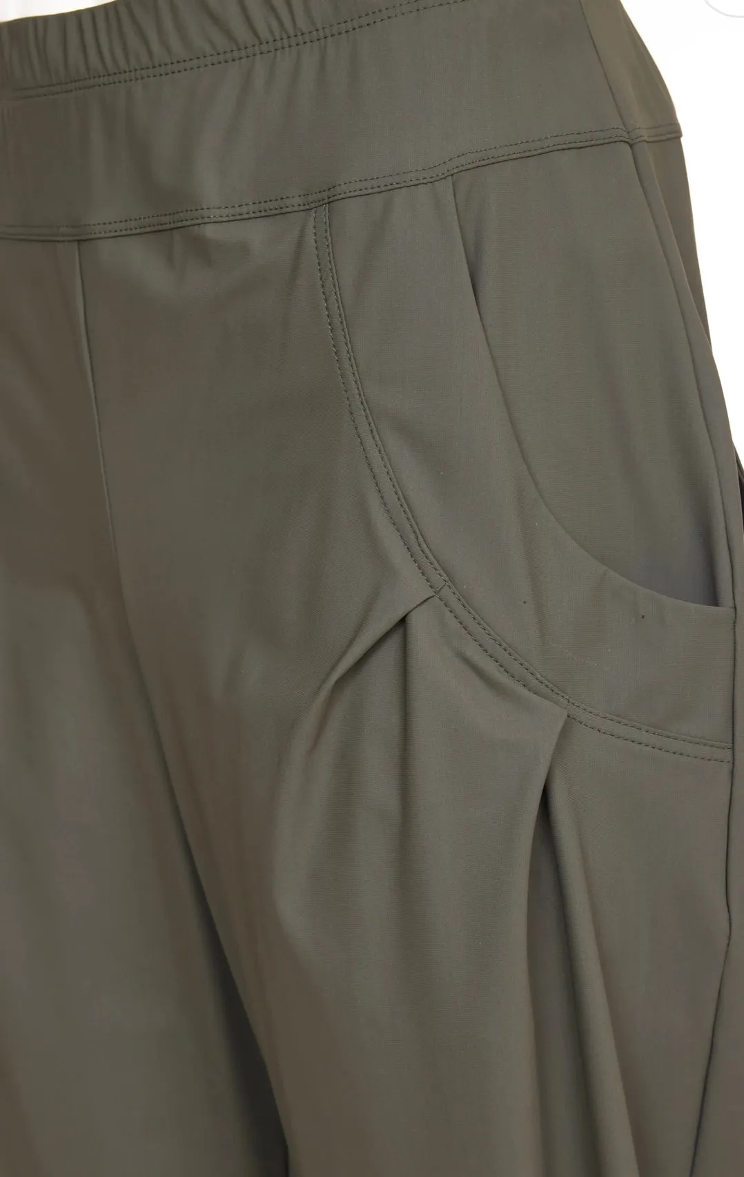 Tuck Pocket Cuff Trouser Green